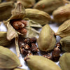 Cardamomo recogido a mano en Zanzíbar: comercio justo y orgánico